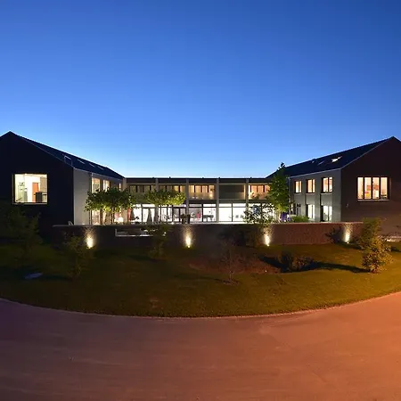 Q.c.m. Campus מלון בלפ