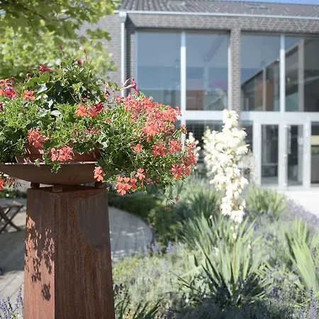 Q.c.m. Campus 3* Бельп