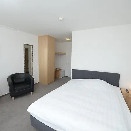 Q.c.m. Campus 3* Бельп