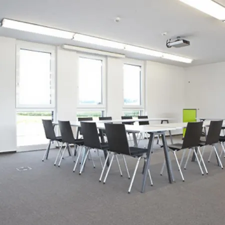 Q.c.m. Campus Отель 3*