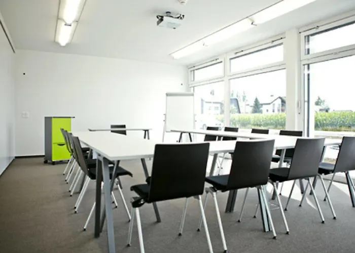 Q.c.m. Campus Szálloda Belp